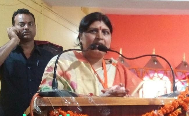 #Conversion : भूख और अशिक्षा के कारण धर्म बदलते हैं लोग : शिक्षा मंत्री नीरा यादव