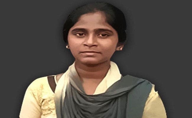 सुप्रीम कोर्ट में नीट परीक्षा की लड़ाई लड़ने वाली लड़की हार गयी जिंदगी की जंग