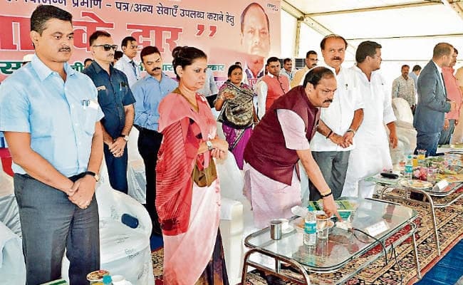 JHARKHAND : नक्सलियों से सांठ-गांठ करनेवाले पुलिस पदाधिकारी होंगे बर्खास्त : रघुवर दास