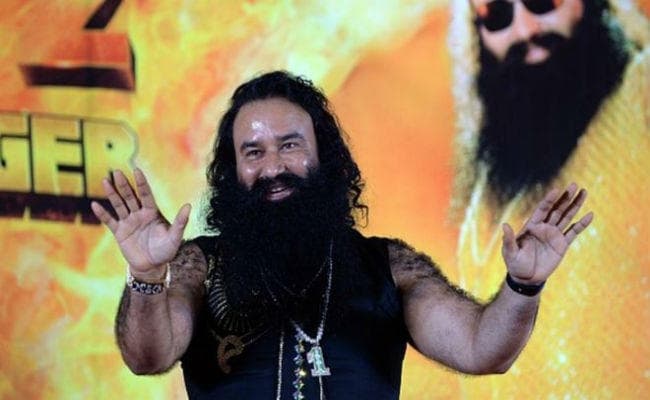 पद्म पुरस्कार चाहता था गुरमीत राम रहीम, खुद से गृह मंत्रालय को 5 बार भेजा था अपना नाम