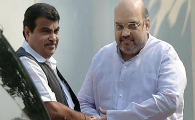 नरेंद्र मोदी कैबिनेट पुनर्गठन से जुड़ा सबसे बड़ा सवाल कल देश का रक्षामंत्री कौन बनेगा?