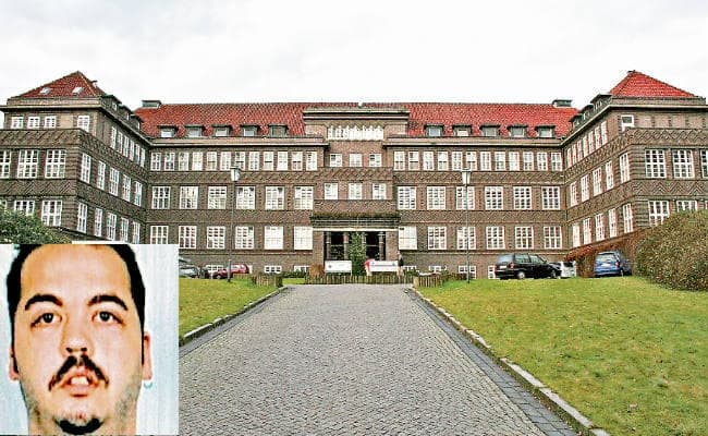 7 साल में इस पुरुष नर्स ने किया 180 लोगों का खून