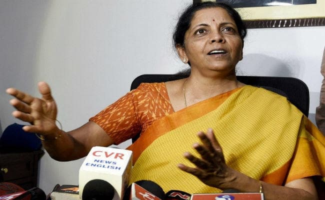 पहली बार देश की महिला रक्षामंत्री बनी सीतारमण ने कहा - ये लौकिक कृपा, मोदी-जेटली ने दी बधाई