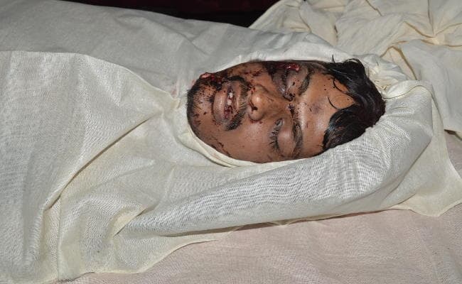 जमशेदपुर में युवक की सिर कुचलकर हत्या, झाड़ी में मिली लाश