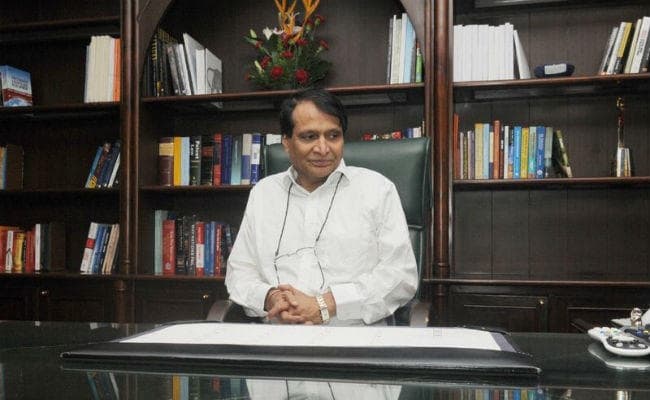 आज कई मंत्रियों ने संभाला पदभार, प्रभु और प्रधान ने कहा – रोजगार सृजन पर रहेगा जोर