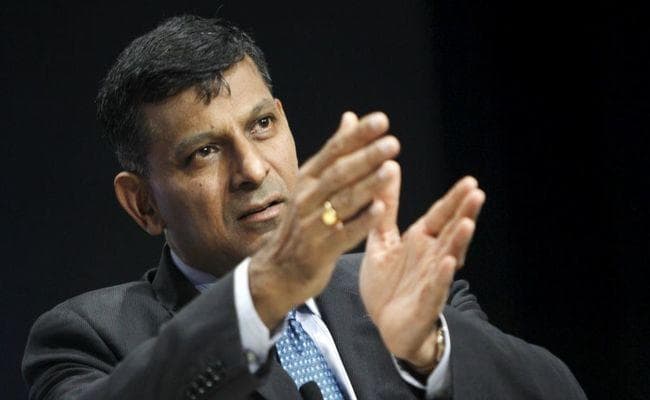 रिजर्व बैंक के पूर्व गवर्नर रघुराम राजन ने खोला राज, नोटबंदी के नुकसान पर सरकार को पहले ही किया था आगाह रिजर्व बैंक के पूर्व गवर्नर रघुराम राजन ने खोला राज, नोटबंदी के नुकसान पर सरकार को पहले ही किया था आगाह
