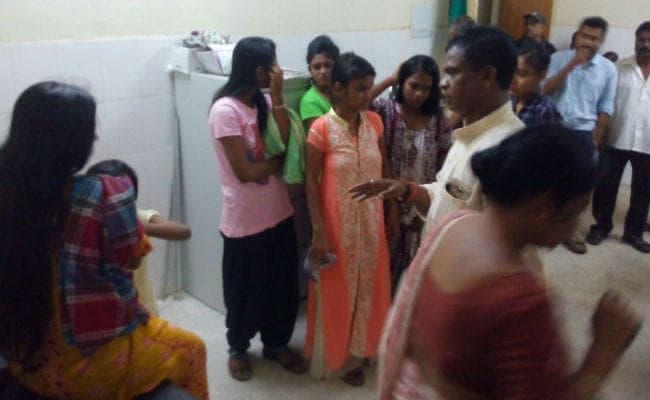 झारखंड : नेतरहाट घूमकर लौट रहे कोलकाता के दो दर्जन टूरिस्ट गुमला में घायल