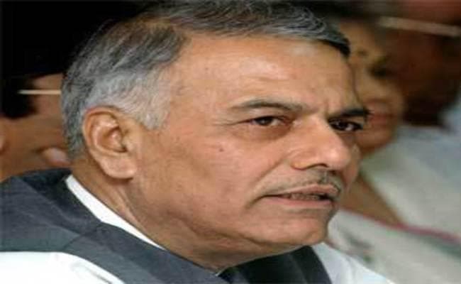 यशवंत सिन्हा की अगुआर्इ में सीसीजी का खुलासाः जम्मू-कश्मीर में लोगों के बीच बढ़ रही है बेचैनी आैर निराशा