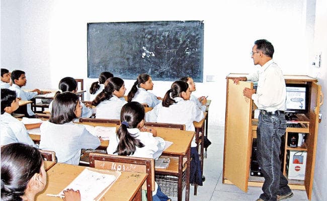 शिक्षक दिवस आज : शिक्षक और शिक्षा की दशा में लाना होगा गुणात्मक सुधार