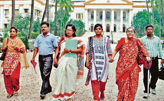 पश्चिम बंगाल : तीन तलाक का मामला अदालत में ले जाने वाली इशरत की गवर्नर से सुरक्षा की मांग