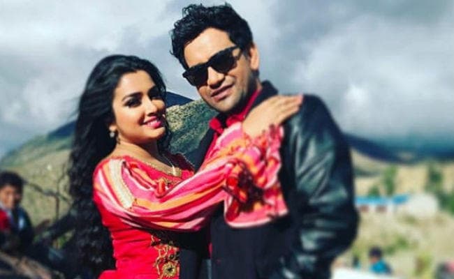 निरहुआ चले लंदन वाया नेपाल