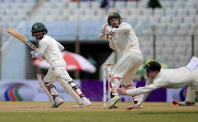 BANvAUS दूसरा टेस्ट : वार्नर और हैंड्सकोंब ने आस्ट्रेलिया को मजबूत स्थिति में पहुंचाया