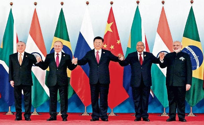 वैश्विक परिदृश्य पर ब्रिक्स की बढ़ती धमक, ब्रिक्स सम्मेलन से निकलते रास्ते