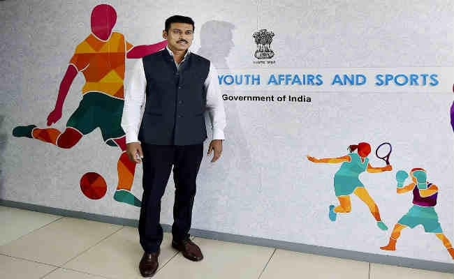 जब फीफा विश्व कप की तैयारियों का जायजा लेने अचानक स्टेडियम पहुंचे खेल मंत्री राज्यवर्धन सिंह राठौड़