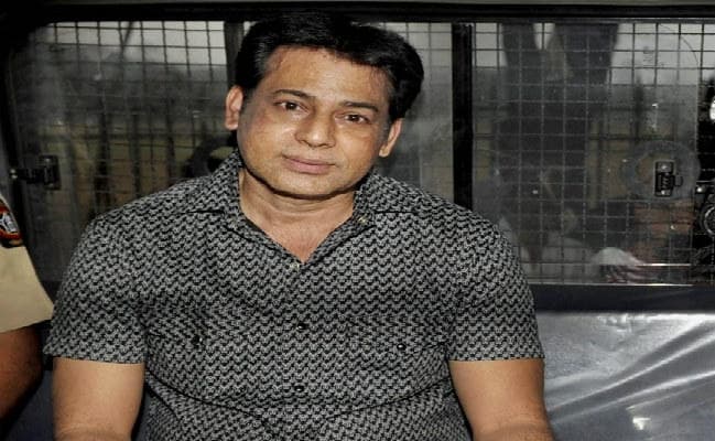 दाऊद ने दहलाया था मुंबई, सलेम ने संजय दत्त को दिये थे एके - 56 व बम-बारूद, हर अहम बात