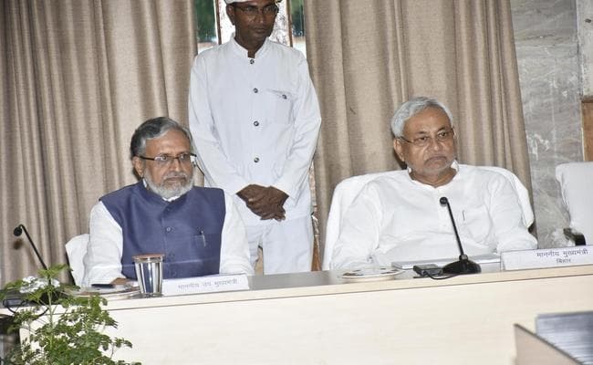 नीतीश की समीक्षा बैठक का असर, बहुत जल्द मिलेगी डेढ़ करोड़ बच्चों को छात्रवृत्ति, पोशाक व साइकिल की राशि