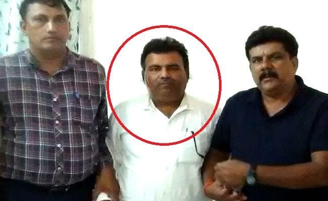 बिहार के बांका में घूस लेते वन विभाग का पदाधिकारी गिरफ्तार