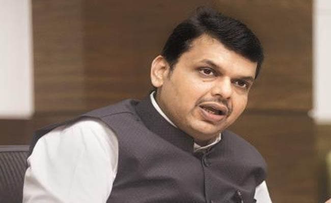 फडनवीस ने कसा राहुल गांधी पर तंज, कहा- 5,000 करोड़ रुपये लेकर महाराष्ट्र के किसानों का करें कर्ज माफ
