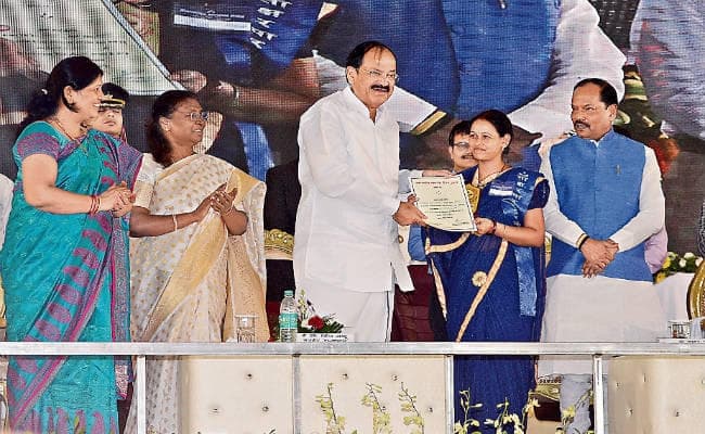 रांची में उपराष्ट्रपति : अंतरराष्ट्रीय साक्षरता दिवस पर क्या बोले एम वेंकैया नायडू..पढि़ए पूरा भाषण