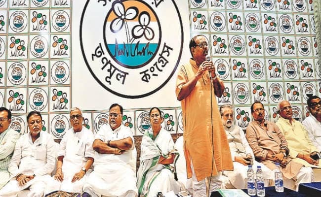 कोलकाता : भाजपा से संपर्क रखनेवाले तृणमूल छोड़ें : ममता बनर्जी