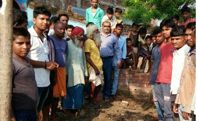 औरंगाबाद में मूर्ति हटाने पर एक ही समुदाय के दो पक्षों में विवाद, पुलिस कर रही छानबीन