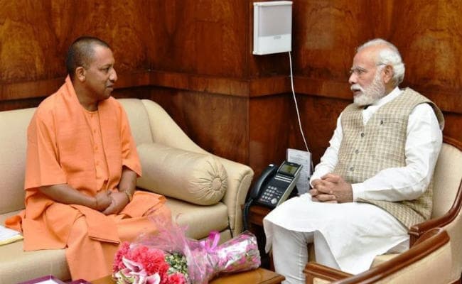 मोदी और योगी की पेंटिंग बनाने पर मुस्लिम महिला को मार पीटकर घर से निकाला