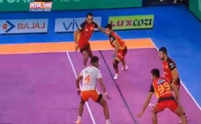 प्रो कबड्डी लीग : बेंगलुरु बुल्स ने पुणेरी पल्टन को 24-20 से हराया