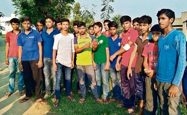 गोपालगंज के जवाहर नवोदय विद्यालय में छात्रों से रैगिंग, कमरे में बंद कर पीटा