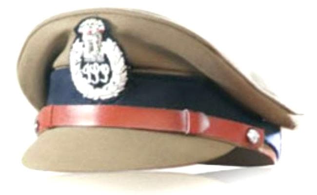 पश्चिम बंगाल : सब-इंस्पेक्टर ने छात्रा को दी बलात्‍कार की धमकी