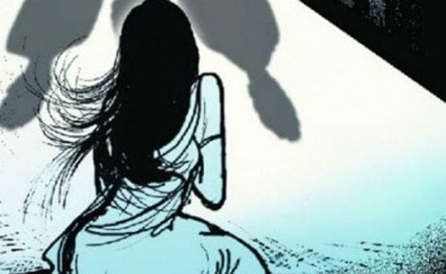 बंगाल : महिला के साथ तीन बदमाशों ने किया सामूहिक दुष्कर्म, पार की क्रूरता की सारी हदें