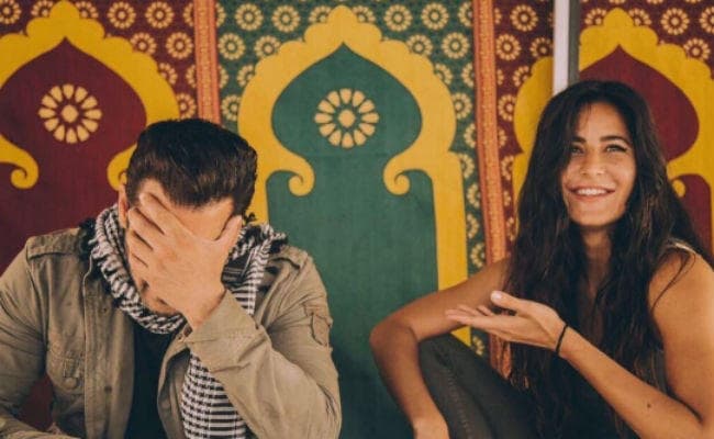 #TigerZindaHai: कैटरीना कैफ से नजरें नहीं हटा पा रहे हैं सलमान खान, देखें तसवीर...!