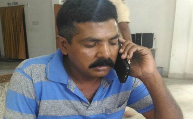 हजारीबाग में घूस लेते एएसआइ गिरफ्तार