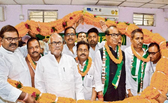 BIHAR : जदयू से विदा हो चुके हैं शरद : वशिष्ठ नारायण सिंह