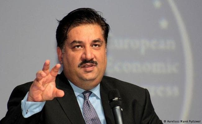 पाकिस्तान के रक्षा मंत्री ने कहा-अमेरिका को संतुष्ट करना संभव नहीं, संबंधों का कर रहे पुनर्मूल्यांकन