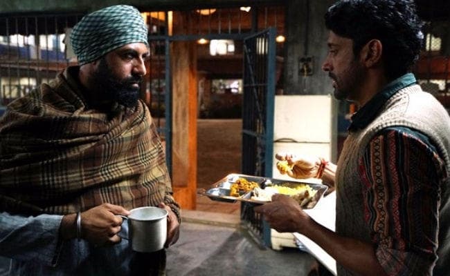 #FilmReview: फिल्म देखने से पहले, जानें कैसी है फरहान की ”लखनऊ सेंट्रल” #FilmReview: फिल्म देखने से पहले, जानें कैसी है फरहान की ”लखनऊ सेंट्रल”