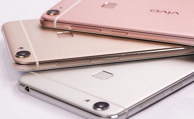 24 MP सेल्फी कैमरा वाले Vivo V7 Plus की चल रही है SALE