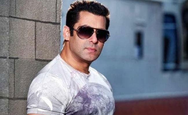 #Race3 को लेकर सलमान ने की ये डिमांड, इस शर्त पर साइन की फिल्‍म...