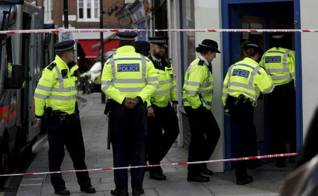 लंदन ट्यूब ट्रेन आतंकी विस्फोट मामले में 18 साल का युवक गिरफ्तार, पूछताछ जारी