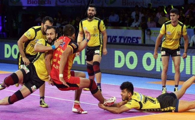 Pro Kabaddi League 2017 : बेंगलुरु बुल्स और तेलुगू टाइटंस के बीच रोमांचक मुकाबला, मैच ड्रा