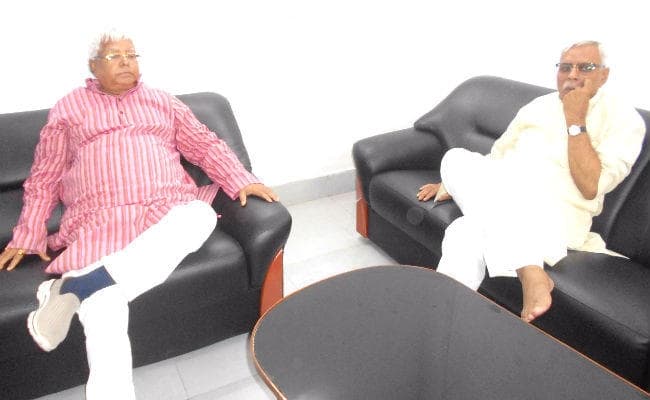 तसलीमुद्दीन के निधन से मर्माहत लालू बोले- देश तानाशाही की राह पर, संघर्ष की जरूरत के समय ''चाचा'' का जाना अपूरणीय क्षति