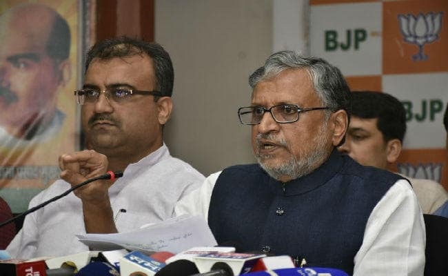 बिहार में सरकारी बंगले पर बवाल, सुशील मोदी ने तेजस्वी से इस स्थिति में लौटाने को कहा बंगला