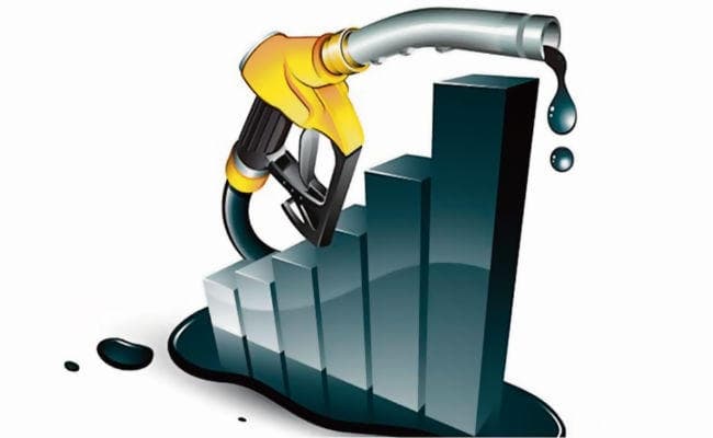 जानिए क्‍यों पेट्रोल-डीजल की कीमत में आ रहा है उछाल, फिलहाल राहत नहीं...