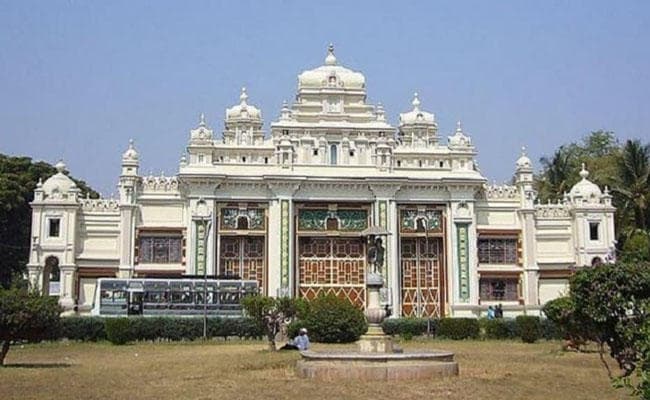 आईटीडीसी के तीन होटलों को बेचेगी केंद्र सरकार, राज्य सरकारों को देगी अपनी हिस्सेदारी