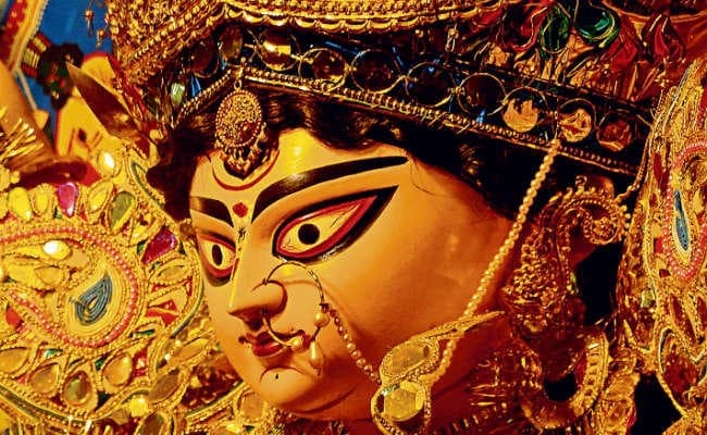 शारदीय नवरात्र : ये नौ महत्‍वपूर्ण चिजें सिखाता है हमें मां दुर्गा का नौ रूप