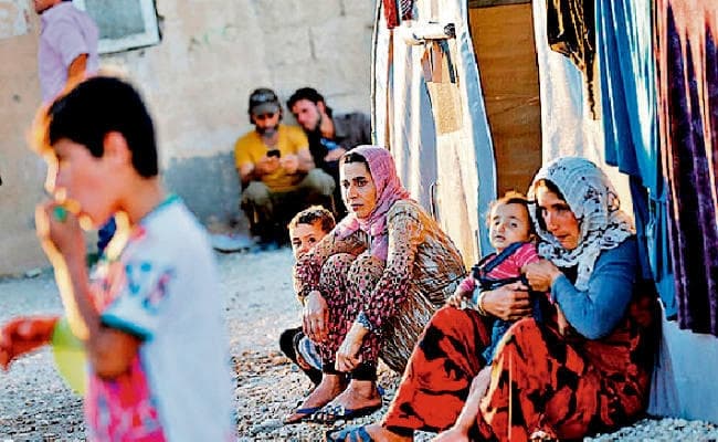 सीरिया में युद्ध का प्रभाव : घर की छोटे-मोटे समान खरीदने के लिए भी बेच रहे हैं महिलाओं को
