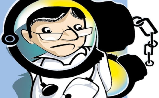 झारखंड सरकार से मान्‍यताप्राप्‍त यूनिवर्सिटी ने बनाये दर्जनों फर्जी डॉक्‍टर, 12वीं पास बना कैंसर स्‍पेशलिस्‍ट