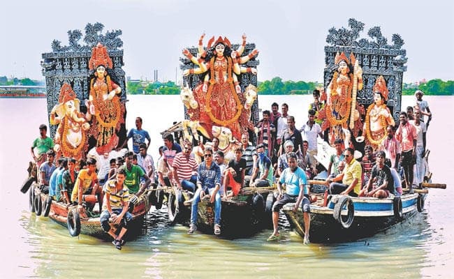 आदेश: राज्य सरकार के फैसले को हाइकोर्ट ने किया रद्द, हिंदू पंचांग के अनुसार  होगा प्रतिमा विसर्जन