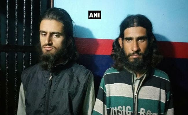 जम्मू-कश्मीर के बनिहाल हमले में शामिल 2 आतंकी को पुलिस ने किया गिरफ्तार