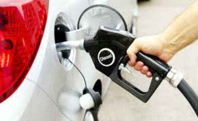 इन राज्यों में पेट्रोल और डीजल की कीमत है कम