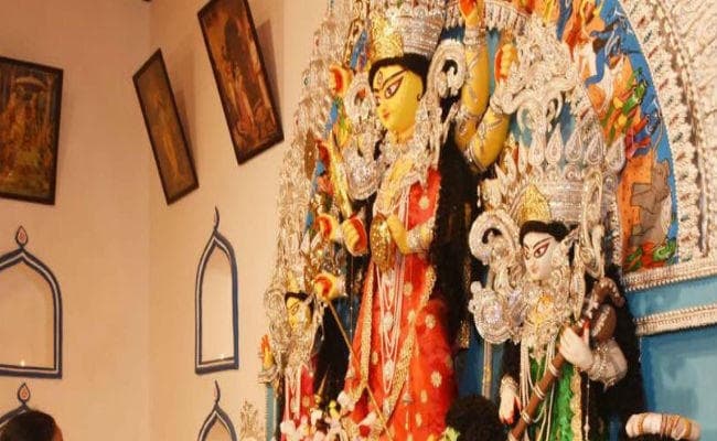 लोगों से जुडने के लिए माकपा के लिए अब मंच बनी दुर्गापूजा